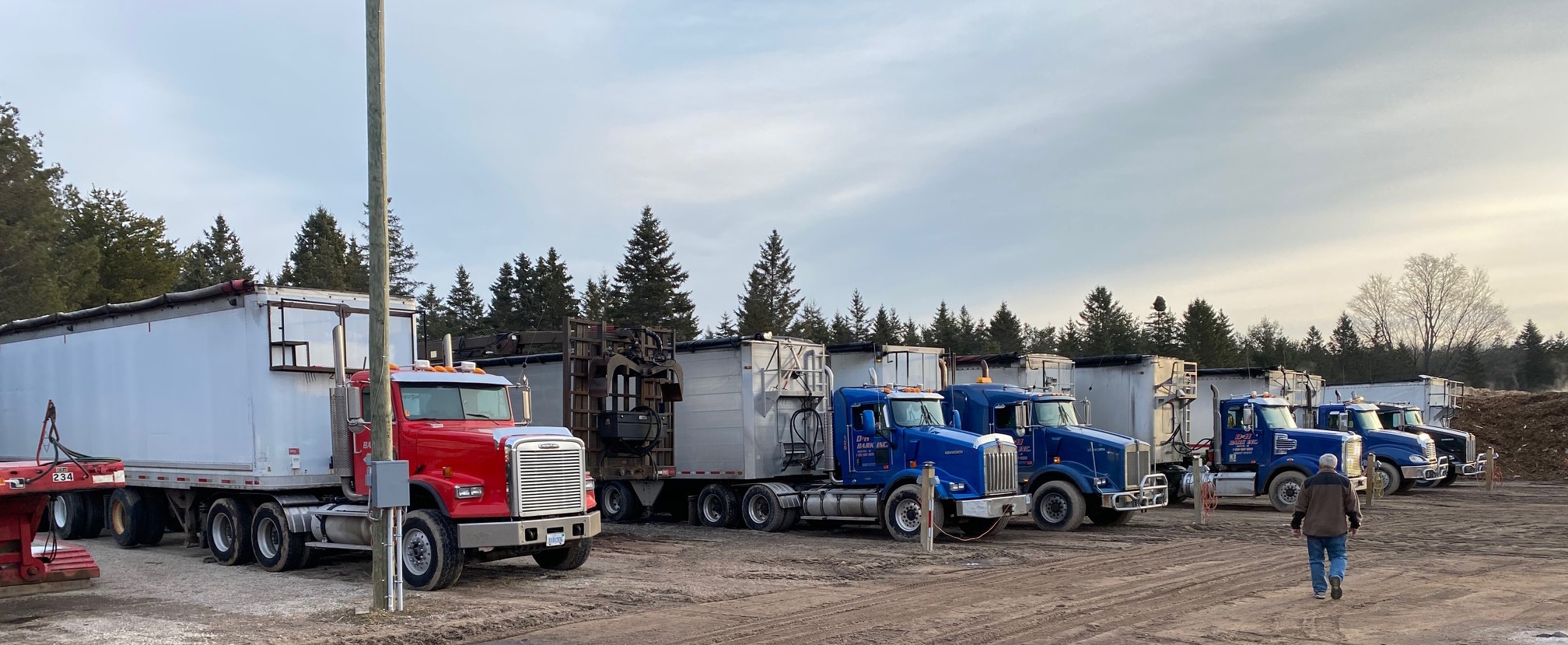 D&H Bark Fleet used to deliver Bark and Mulch