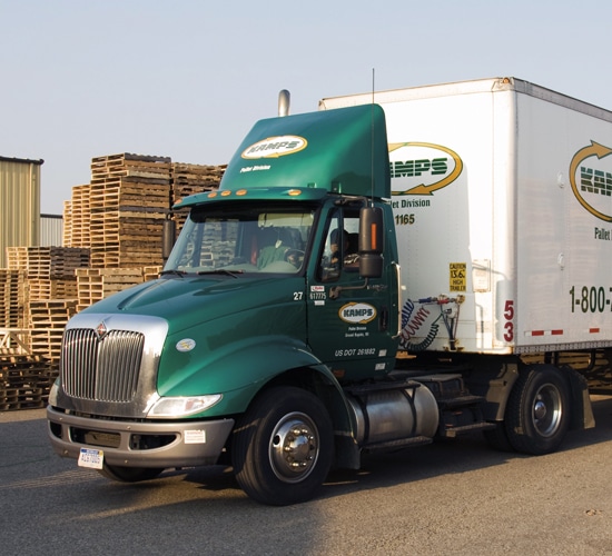 Kamps truck with stack of pallets