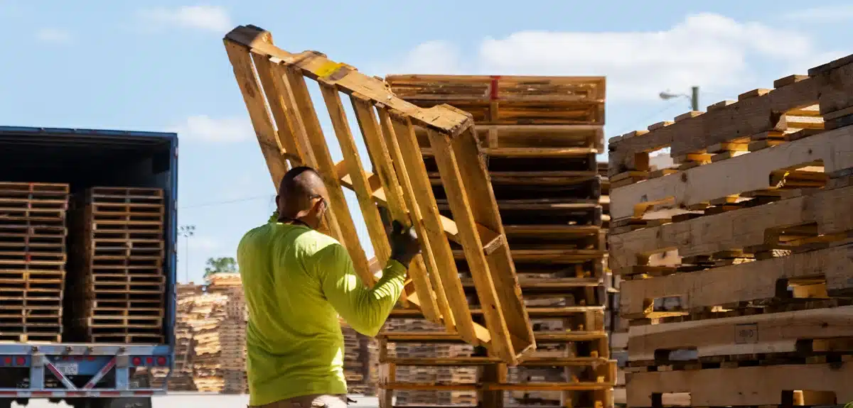 How to Maximize the Benefits of Your Pallet Recycling Program