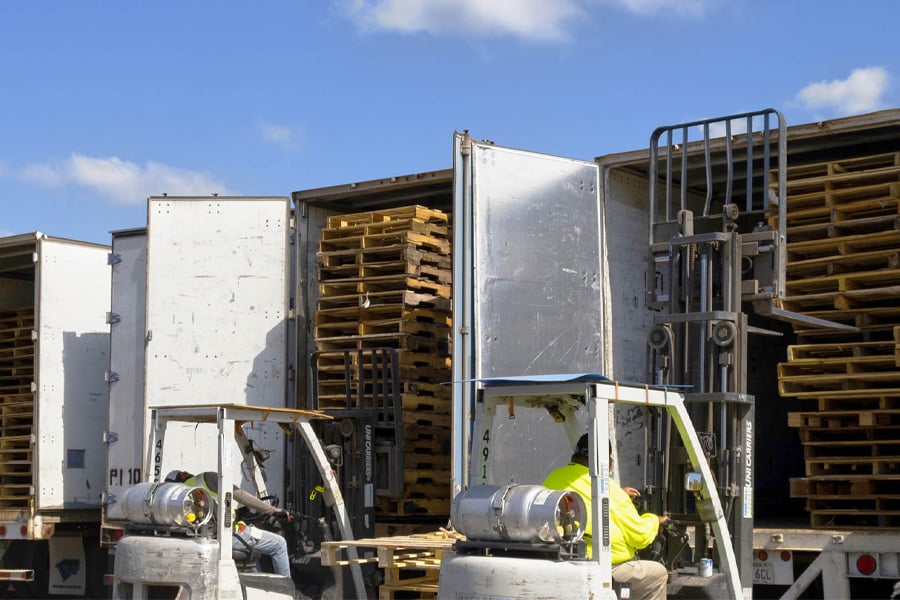 We Buy and Sell Pallets in Sioux City, IA Kamps Pallets