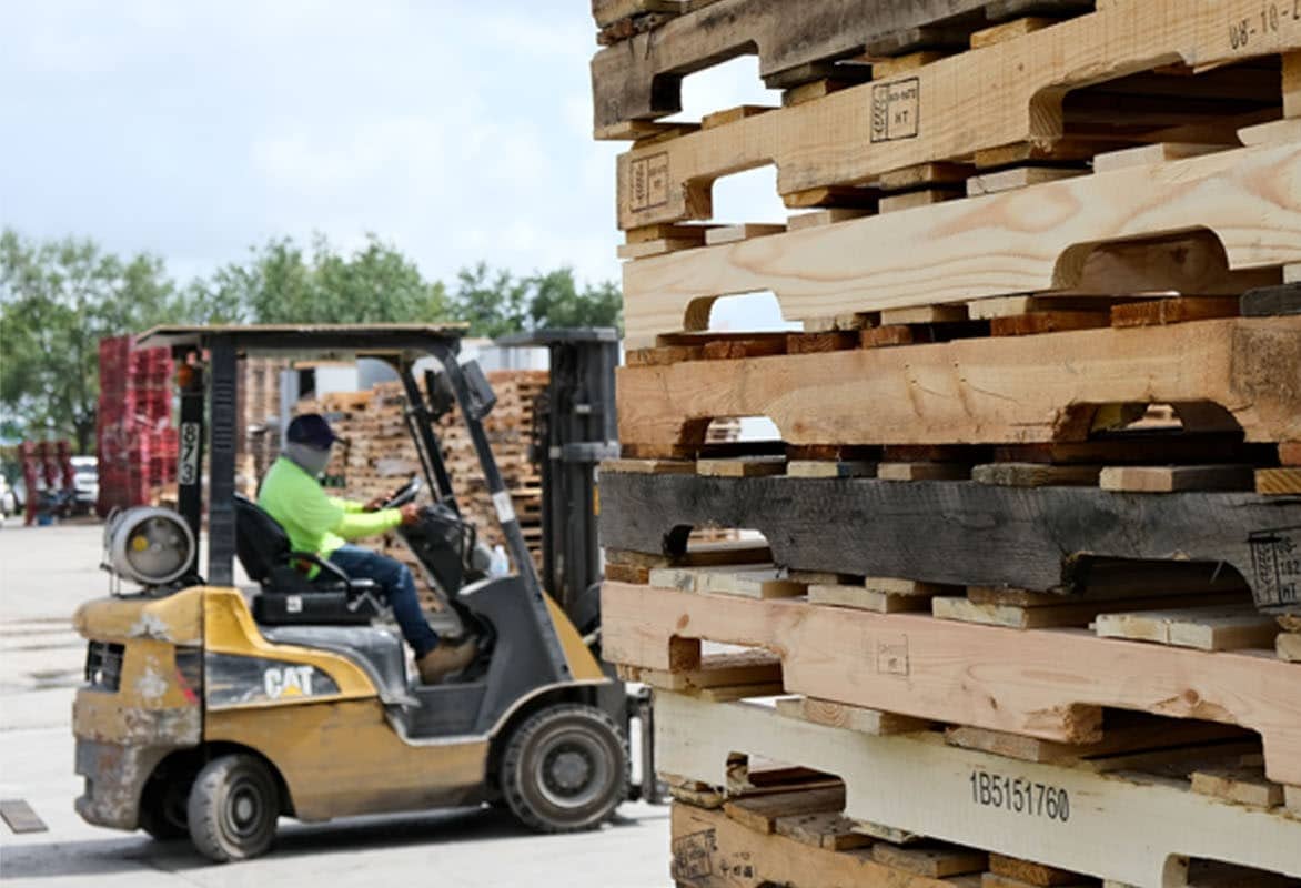 We Buy and Sell Pallets in Sioux Falls, SD Kamps Pallets