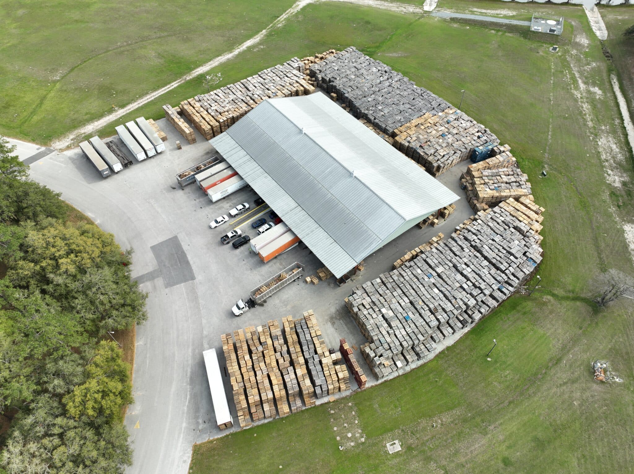 aerial photo of the Kamps Pallets White Springs facility with stacks of pallets