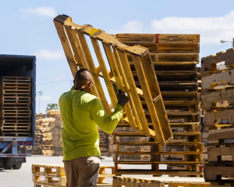 Buy and Sell Pallets in California From Kamps Pallets